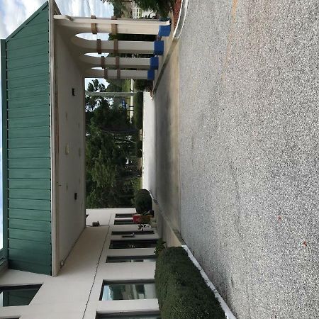Days Inn By Wyndham Summerton Экстерьер фото